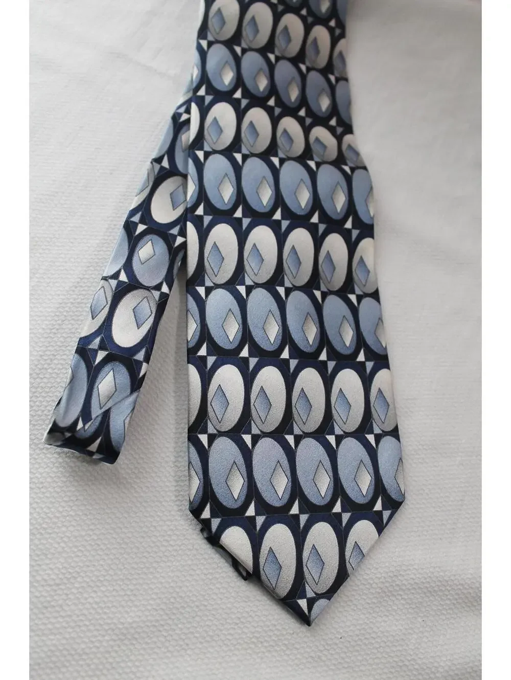 Roffé Geometric in Blues Silk Necktie, 3 7/8 X 57 Inches
